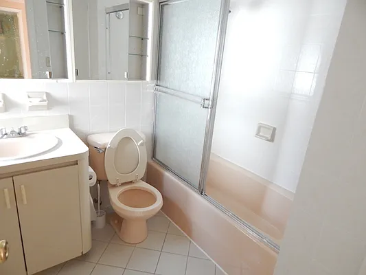 Rented by Capri Jet Realty Corp | media 9