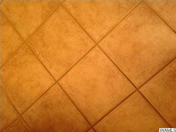 4th image of 2215 Evergreen Ln