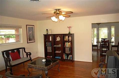 4th image of 1947 Faulk Dr