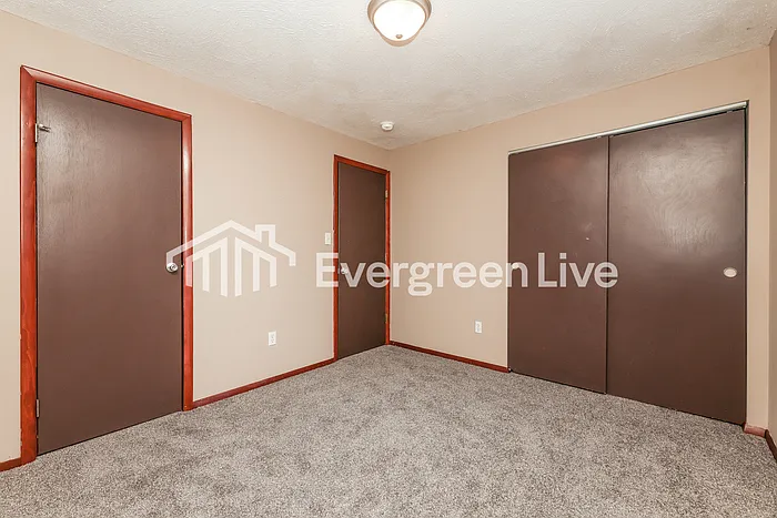 1101 Rossiter Dr — Photo 9