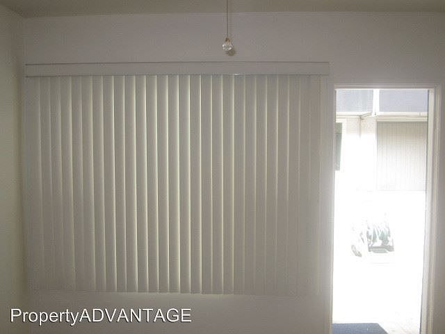 2nd image of 202 Oceanside Blvd APT F