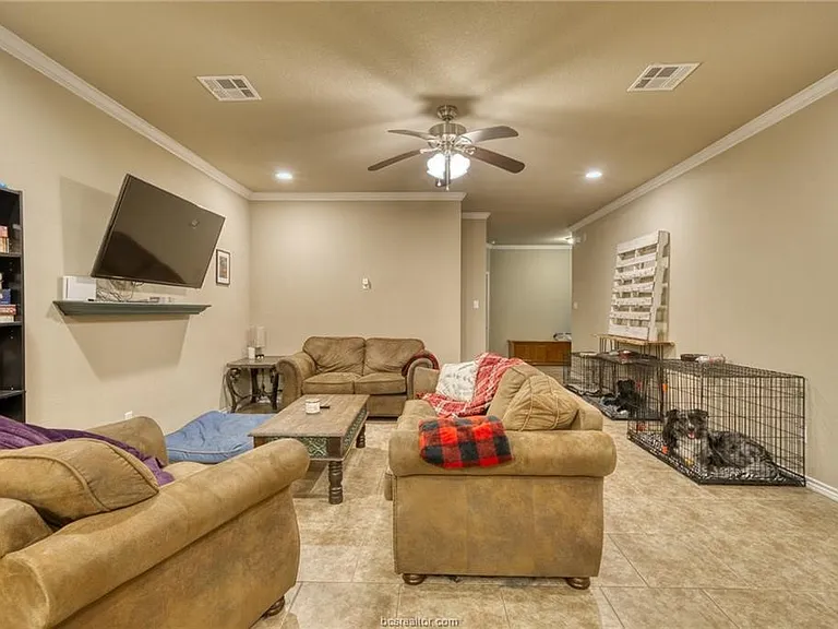 3114 Claremont Dr — Photo 7