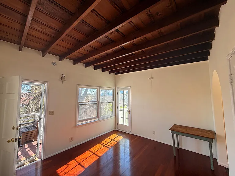 2118 Reservoir St — Photo 1