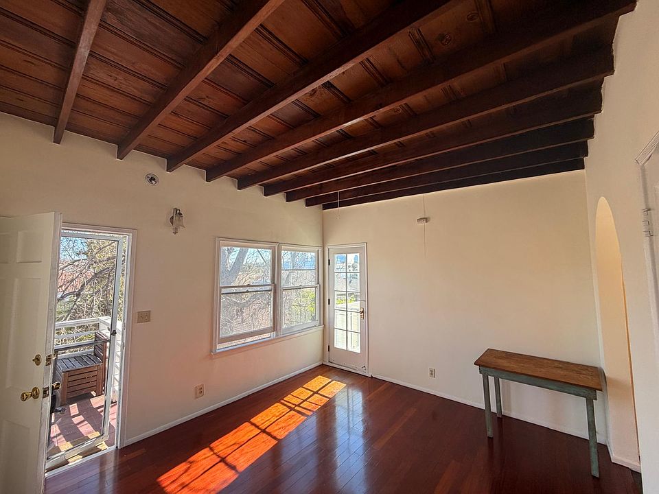 1st image of 2118 Reservoir St