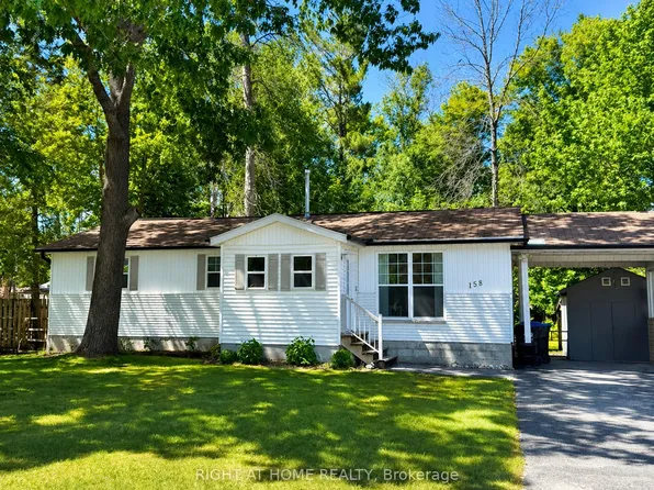 158 Zoo Park Rd, Wasaga Beach, ON L9Z 2P2
