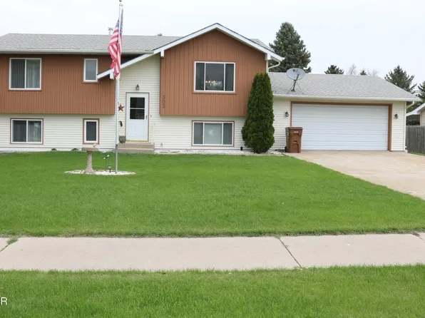 303 1st Ave, Northwood, ND 58267