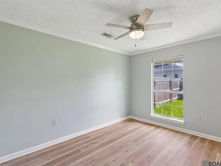 3325 Myrtle Grove Dr — Photo 8
