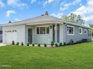 19 Georgetown Drive, Toms River, NJ 08757