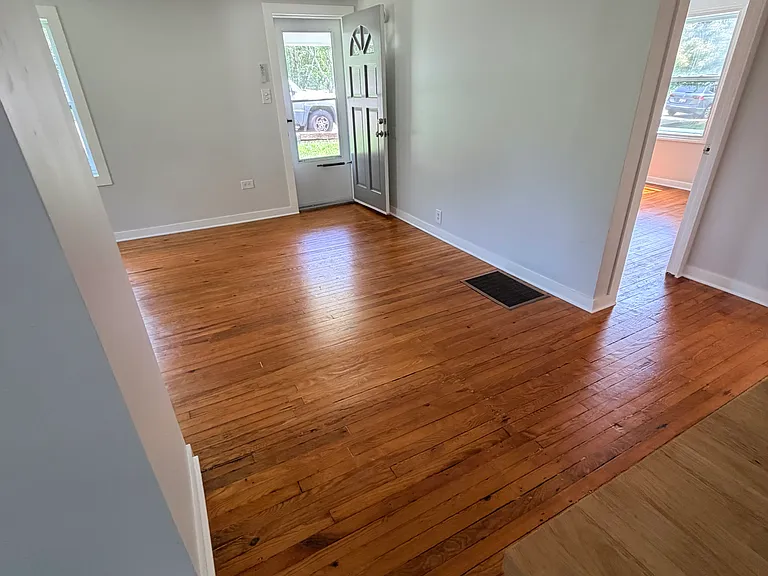 25 Ridge Ave — Photo 5