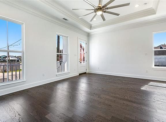 4th image of 1400 Gallier St