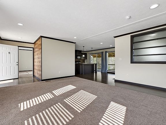 5th image of 297 Martin Ridge Ln