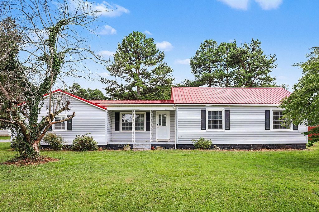 114 Whitman Cir - Property Image