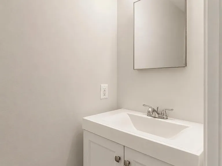 14435 Pebble Hill Ln S — Photo 16