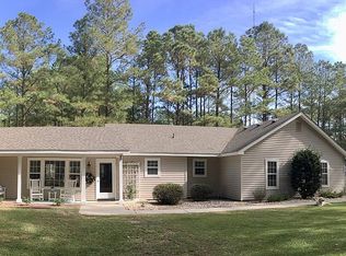 107 Pinewood Acres Ln, Powells Point, NC 27966