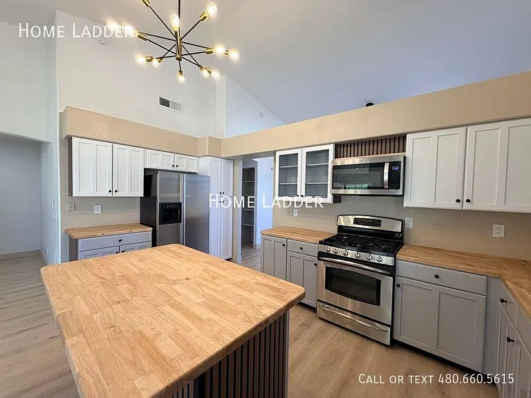 1336 E Tradewind Dr — Photo 6