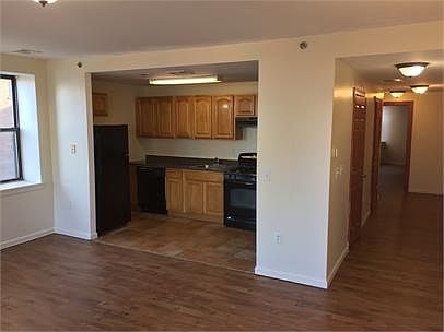 3rd image of 39 Lincoln Park APT 3C