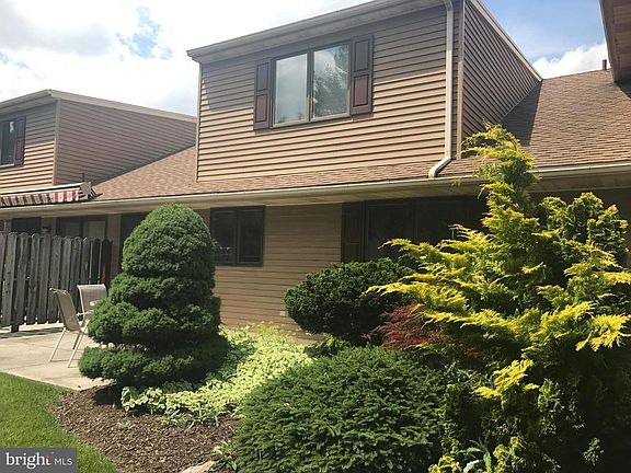 4th image of 440 Deerfield Dr