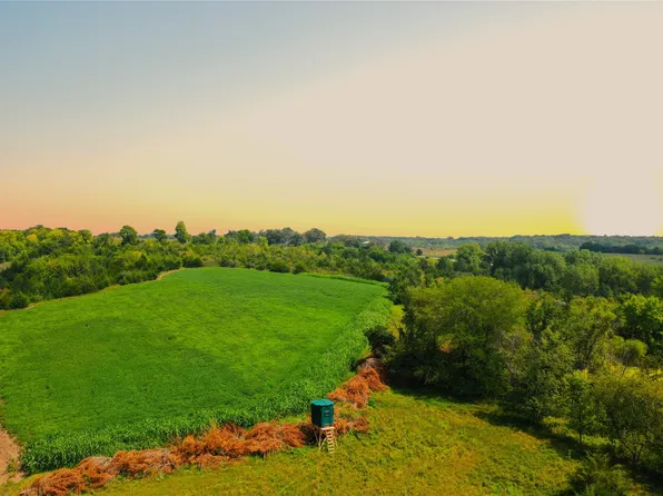 123 Fox St, Woodburn, IA 50275