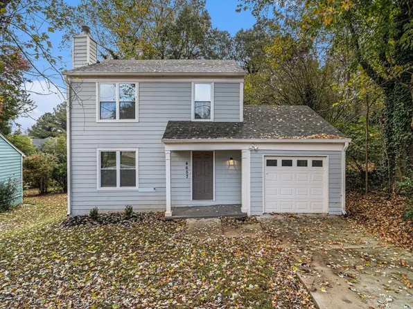4657 Garden Hills Dr, Stone Mountain, GA 30083