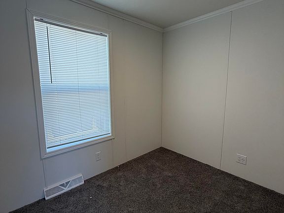 4th image of 5425 Valley Dr Trailer 19