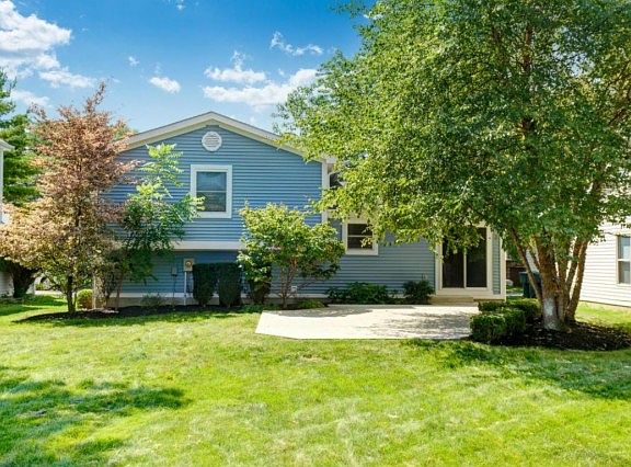 2nd image of 1092 Pacific Ct