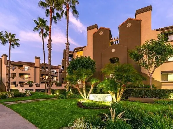 420 Lake St Unit 301, Huntington Beach, CA 92648