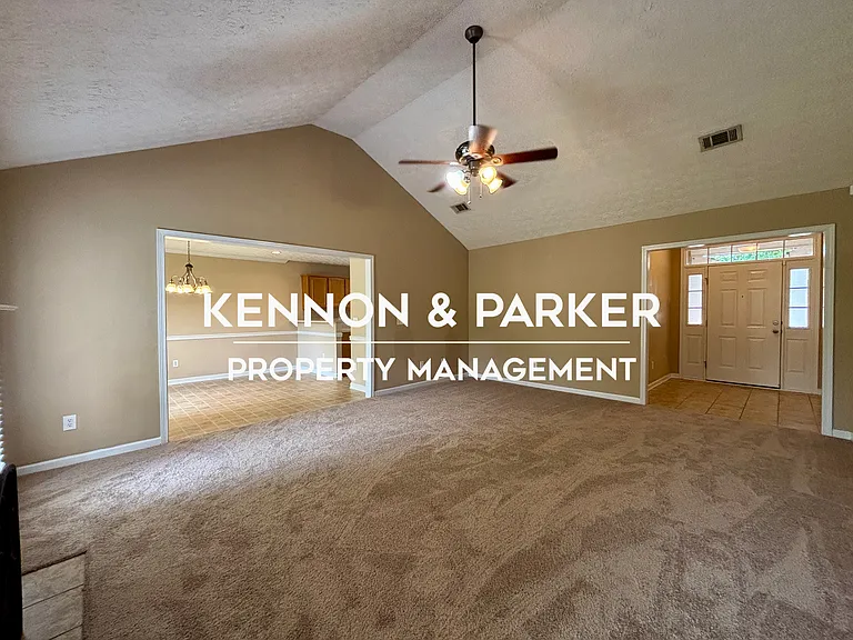 8028 Garrett Pines Dr — Photo 14