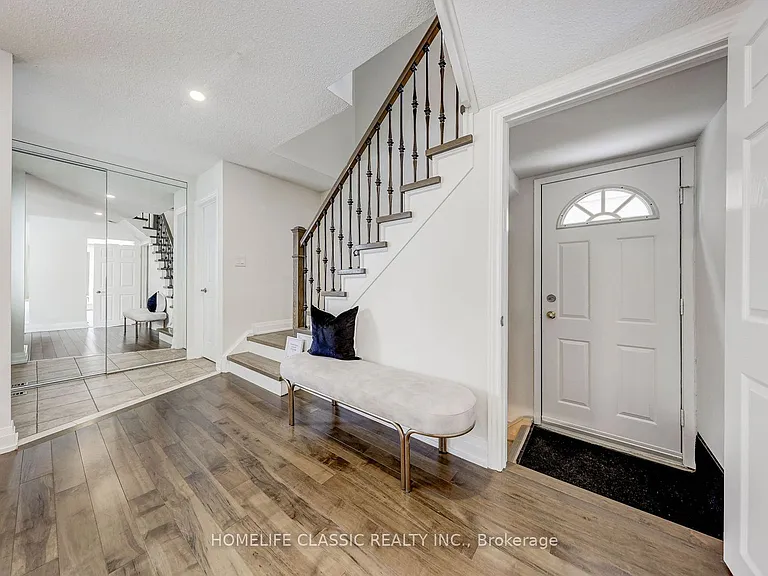 56 Gray Cres #MAIN 2ND FLOOR — Photo 23