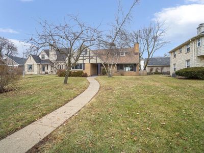 2020 Menomonee River PARKWAY, Wauwatosa, WI, 53226