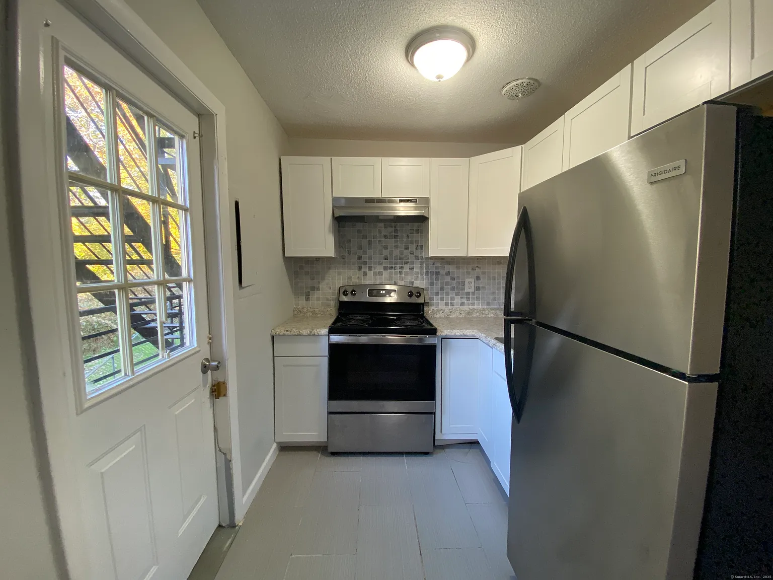 1 bed, 1.0 bath, 650 sqft, $1,450 — Photo 2
