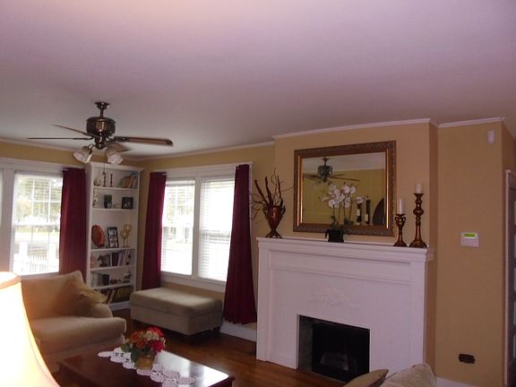 3rd image of 1306 N Izard St