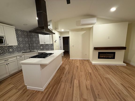 4th image of 4051 Wabash Ave