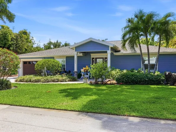 1880 Loma Linda St, Sarasota, FL 34239