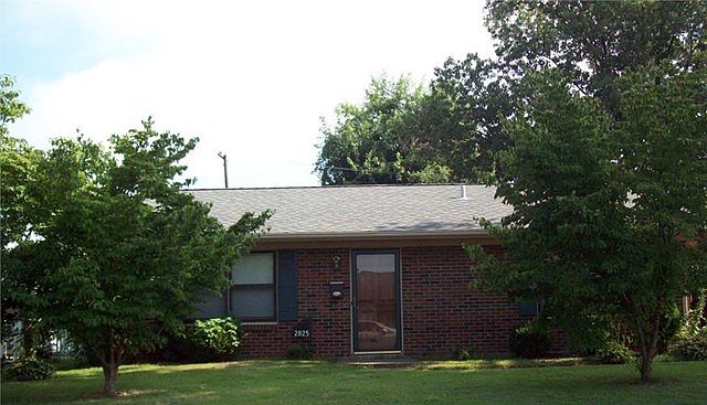 1st image of 2825 Wayside Dr W