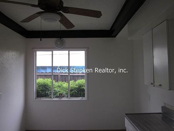5th image of 2405 W Christina Ave