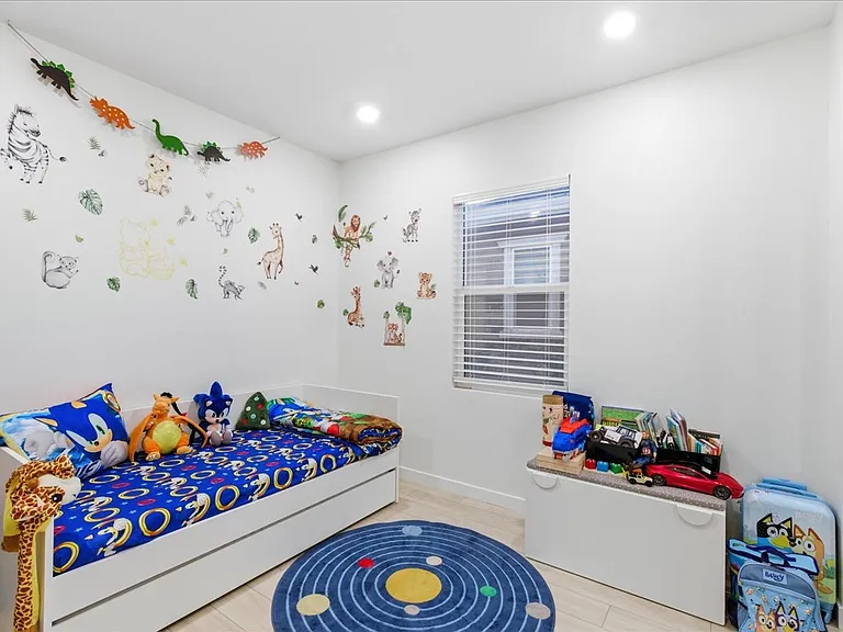 23768 Wilcox Dr — Photo 11