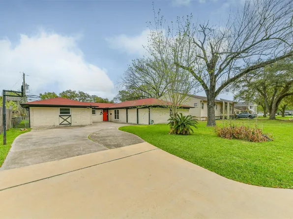 1422 Cedarbrook Ct, Seabrook, TX 77586