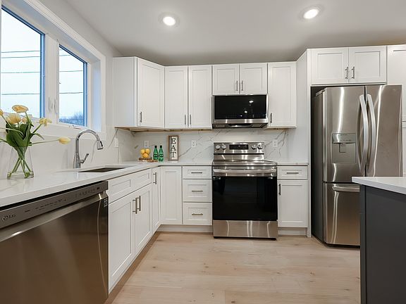 3rd image of 210 South St #3A