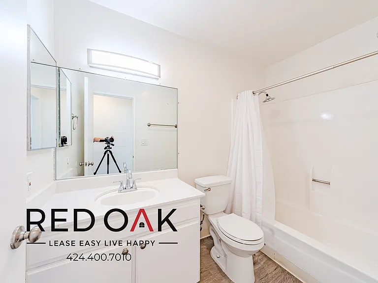 8614 Woodley Ave #315 — Photo 11