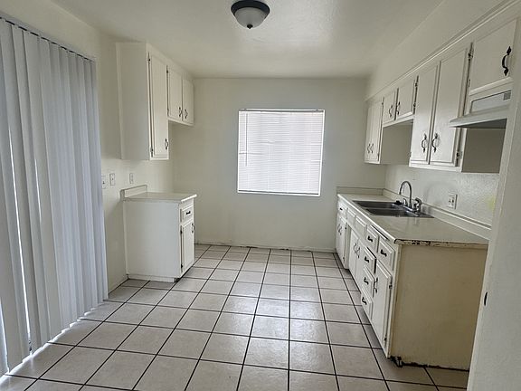 2nd image of 1290 Rosalia Ave #D