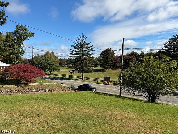 4th image of 304 Goffle Rd