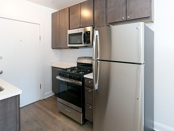5th image of 2639 N Spaulding Ave #2ET