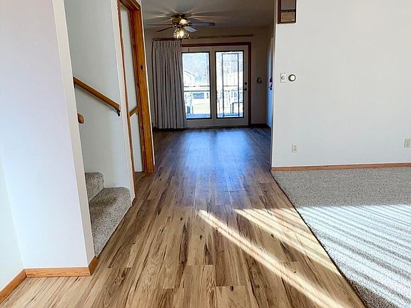 3rd image of 2592 N Sycamore Haven Dr