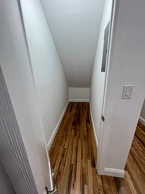 Rented by Standard Living Realty Inc | media 20