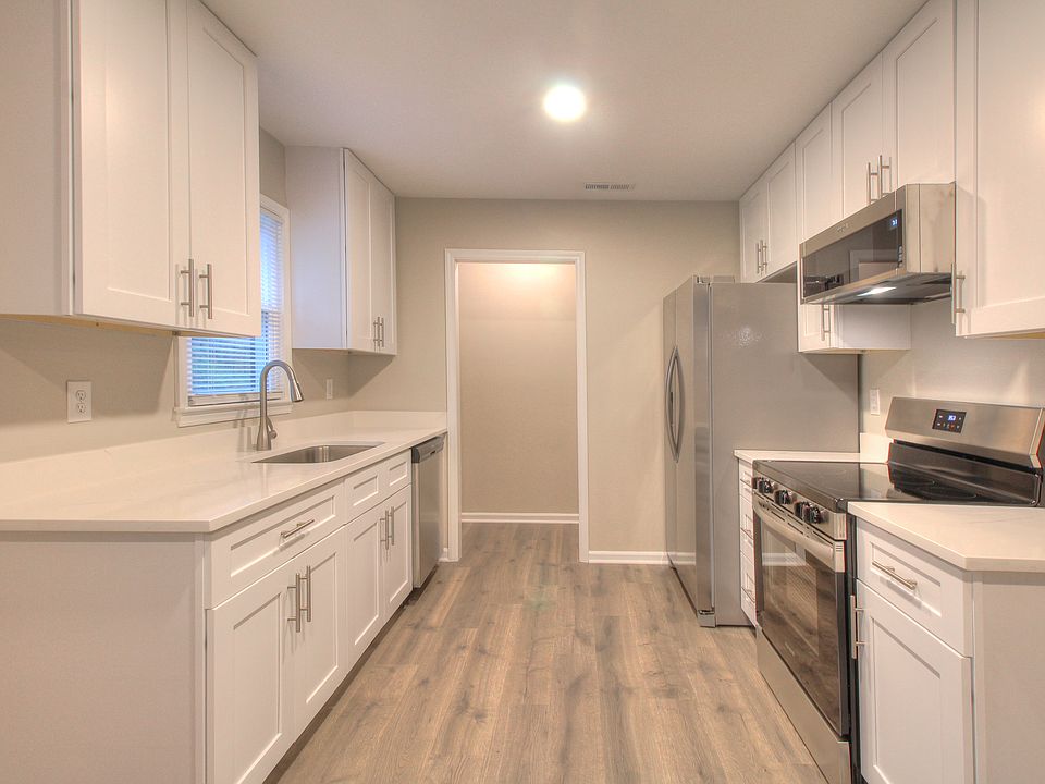 1st image of 1024 Sharon Dr