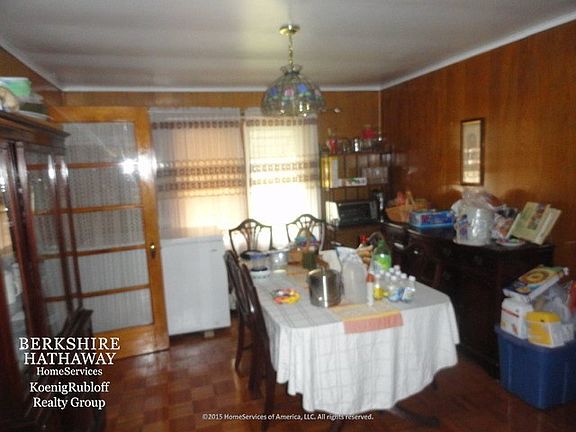 4th image of 8021 S Coles Ave