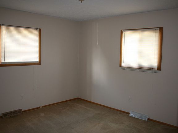 5th image of 3222 Grantwood Dr