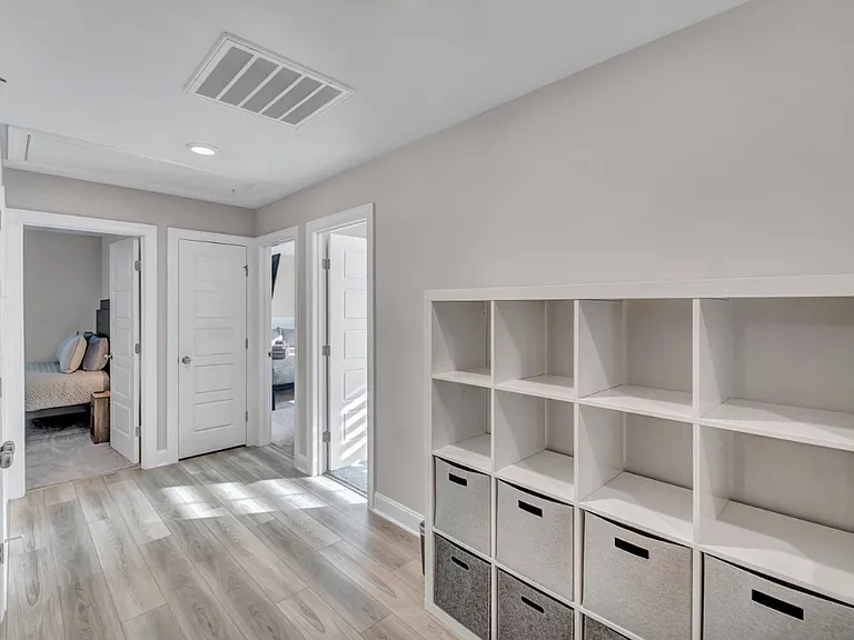 2113 Seneca Dr — Photo 23