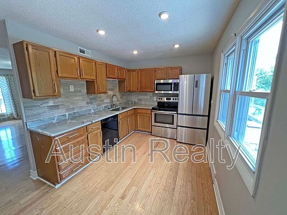 2nd image of 4081 Paule Ave