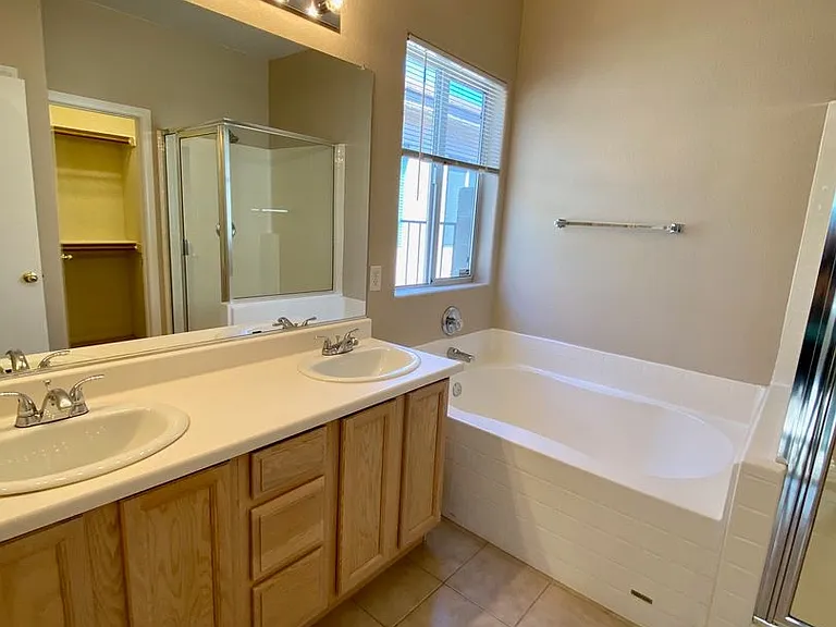 10975 Pumpkin Ridge Ave — Photo 19